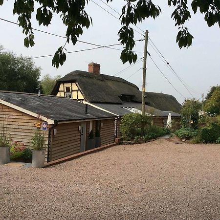The Steppes Holiday Cottages Hereford Eksteriør billede